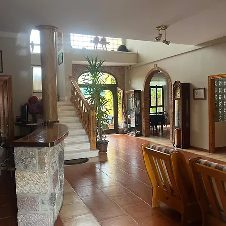 Gavitu Hotel 3*